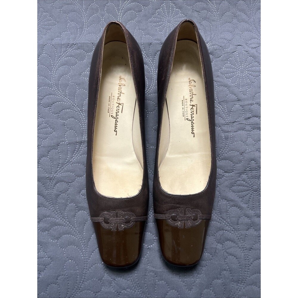 Salvatore Ferragamo Boutique Brown Leather Patent Cap Toe Pumps Heels SZ 9.5 2A